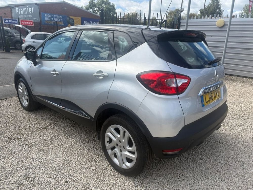 Silver 2016 Renault Captur 1.5 dCi ENERGY Dynamique Nav SUV 5dr Diesel Manual Euro 6 s/s 90 ps in Sheffield
