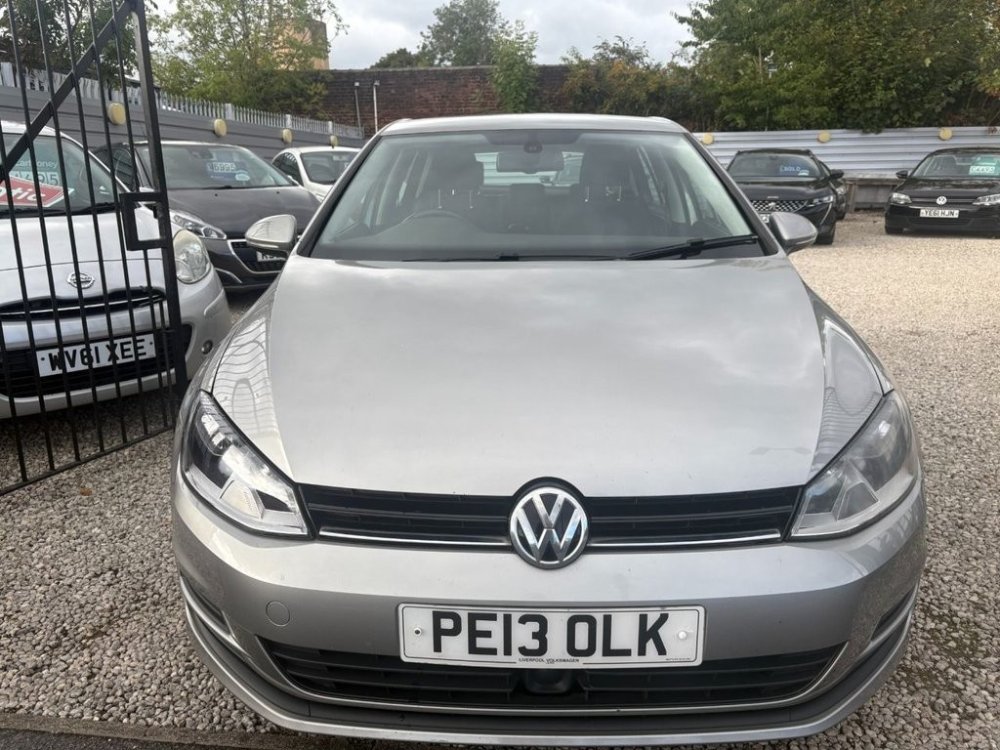 Silver Volkswagen Golf 2.0 TDI BlueMotion Tech SE Hatchback 5dr Diesel Manual Euro 5 s/s 150 ps