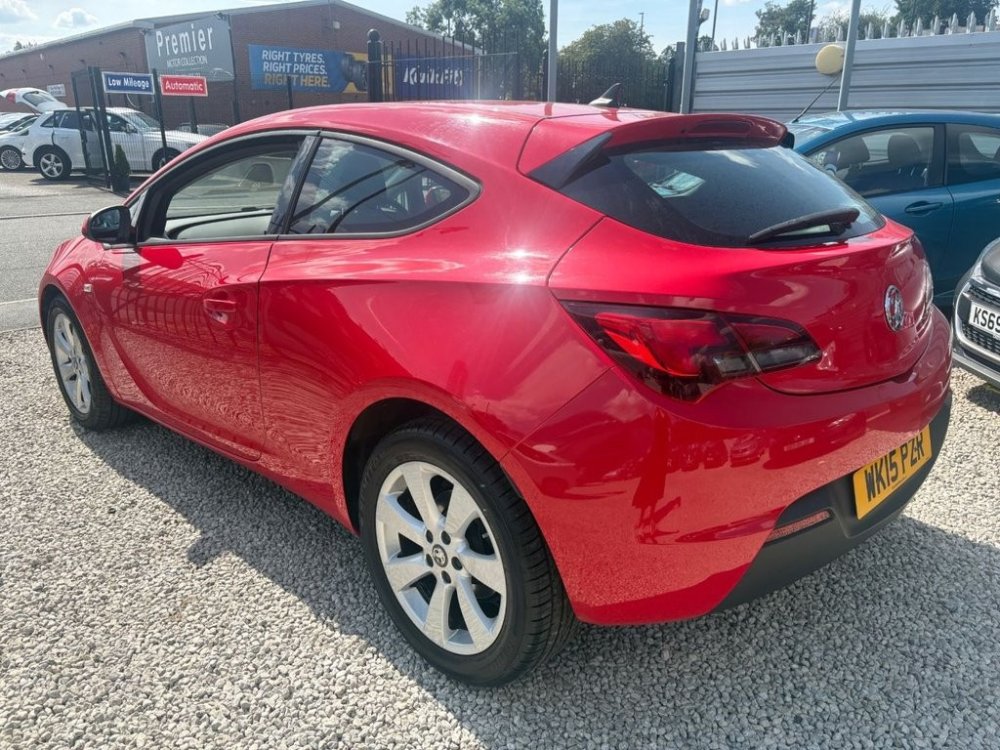 Red 2015 Vauxhall Astra 1.4i Turbo Sport Coupe 3dr Petrol Manual Euro 6 s/s 120 ps in Sheffield