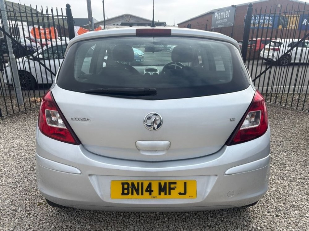 2014 Vauxhall Corsa Hatchback 1.2 16V Design Hatchback 5dr Petrol Easytronic Euro 5 A/C 85 ps