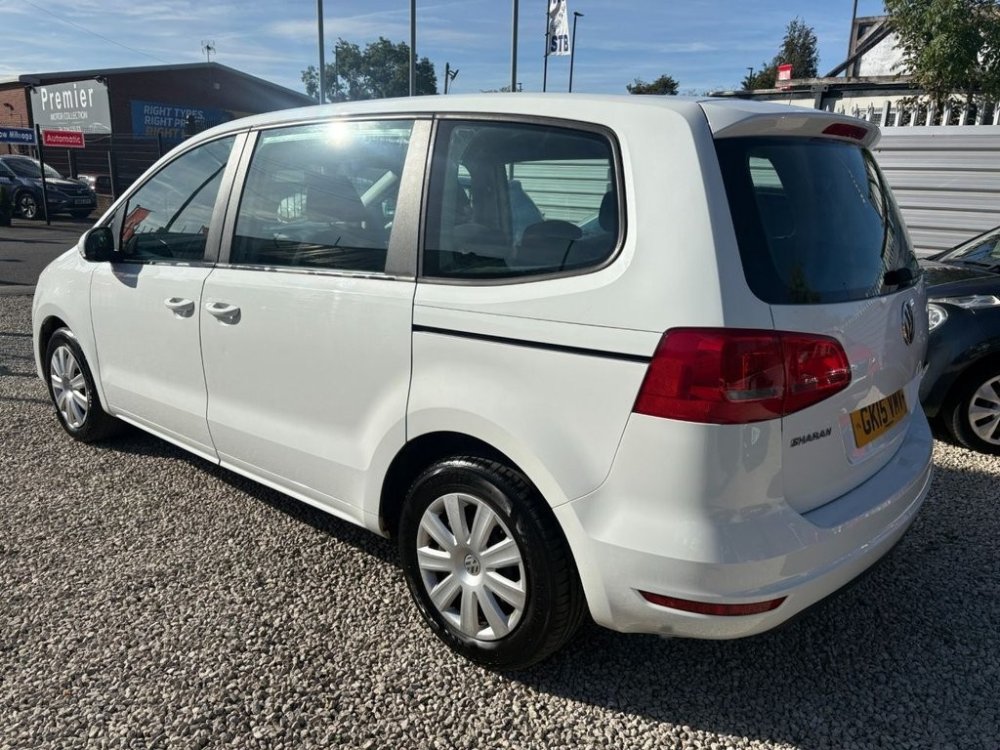 White 2015 Volkswagen Sharan 2.0 TDI BlueMotion Tech S MPV 5dr Diesel DSG Euro 5 s/s 140 ps in Sheffield