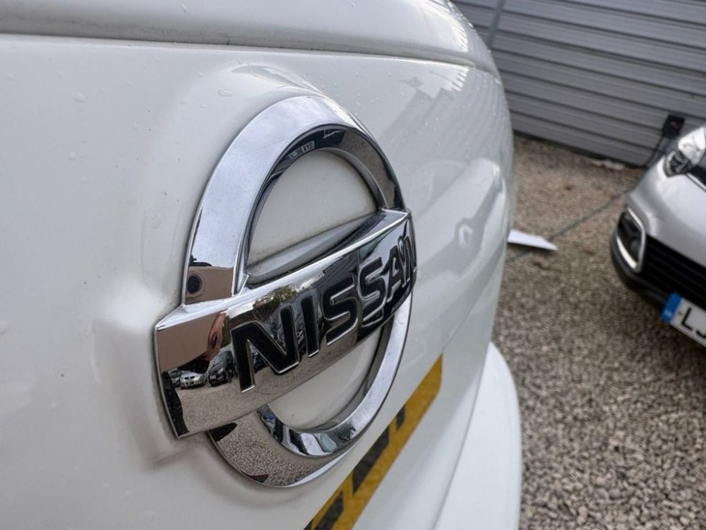 White 2013 Nissan Juke 1.5 dCi 8v Visia SUV 5dr Diesel Manual Euro 5 s/s 110 ps in Sheffield