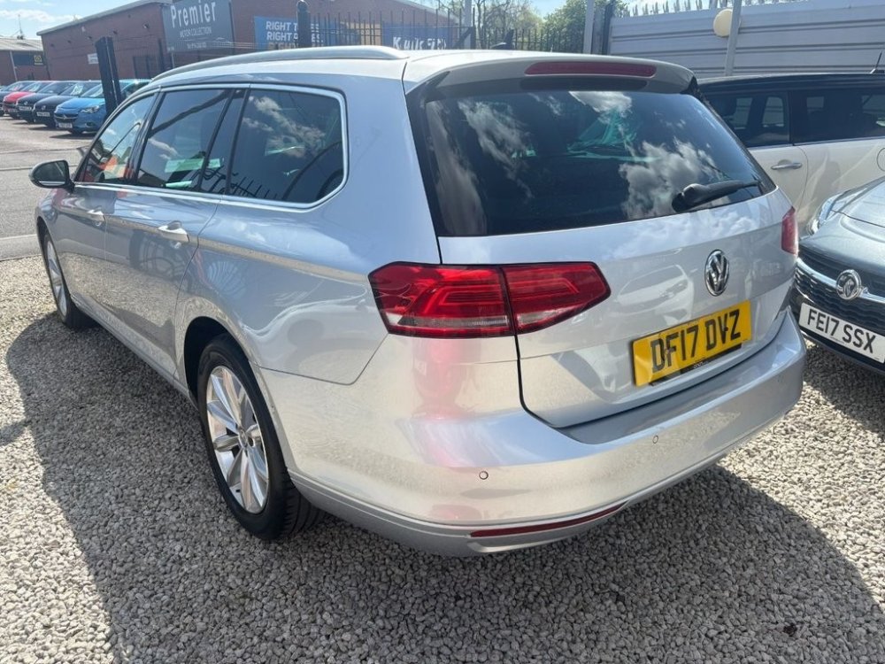 Silver 2017 Volkswagen Passat 2.0 TDI SE Business Estate 5dr Diesel Manual Euro 6 s/s 150 ps in Sheffield