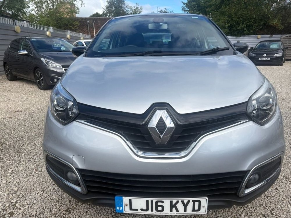 Silver Renault Captur 1.5 dCi ENERGY Dynamique Nav SUV 5dr Diesel Manual Euro 6 s/s 90 ps