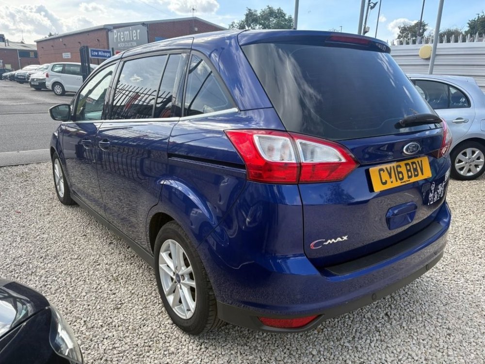 Blue 2016 Ford Grand C-MAX 1.5 TDCi Zetec MPV 5dr Diesel Manual Euro 6 s/s 120 ps in Sheffield
